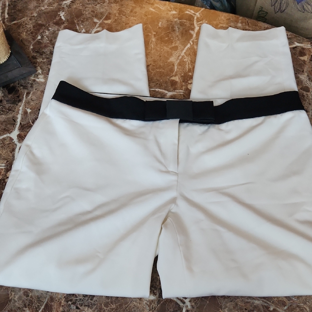 Ann Taylor White Trousers with Black Belt